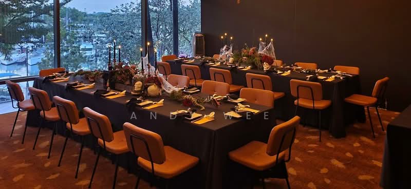 Casual Chinese Restaurant At Attractive Location for Low Takeover, , 2,800 sqft, Food & Beverage For Rent, by Andy Wee, 500217740 - Dining Room - CommercialGuru.com.sg