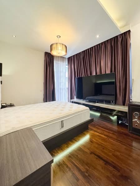 Foresque Residences, 101 Petir Road, 3 Bedrooms, 1,130 sqft, Condominium For Sale, by Michelle Lim, 500217743 - PropertyGuru.com.sg