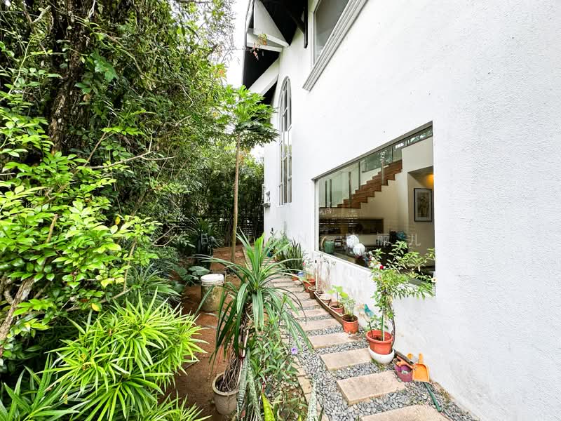 Rare Bungalow Thomson Hill Estate Elevated Land Unblock View, , 6 Bedrooms, 6,400 sqft, Bungalow House For Sale, by Faye Tan 陈丽儿, 500217759 - Exterior - PropertyGuru.com.sg