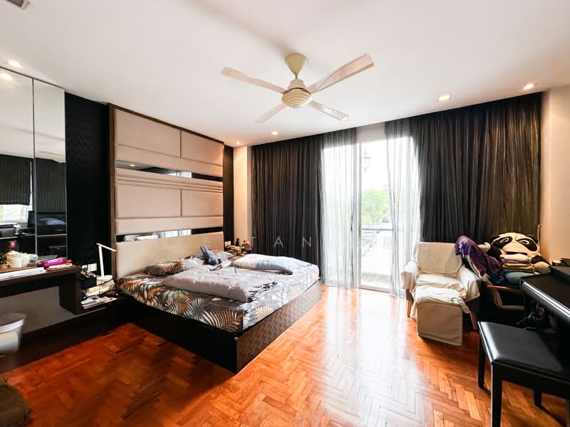 Rare Bungalow Thomson Hill Estate Elevated Land Unblock View, , 6 Bedrooms, 6,400 sqft, Bungalow House For Sale, by Faye Tan 陈丽儿, 500217759 - Bedroom - PropertyGuru.com.sg