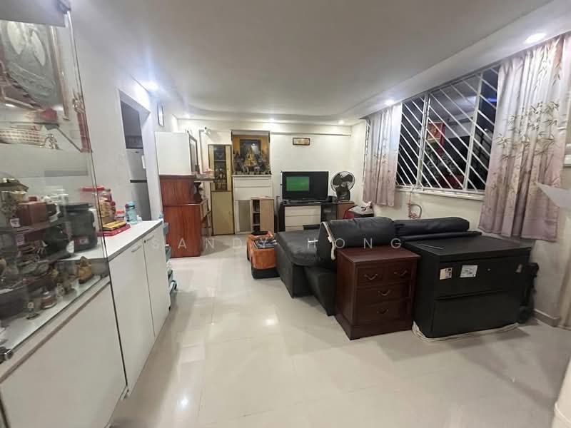 288 Yishun Avenue 6, 288 Yishun Avenue 6, 3 Bedrooms, 904 sqft, HDB Flat For Sale, by Sandy Hong, 500217763 - Living Room - PropertyGuru.com.sg