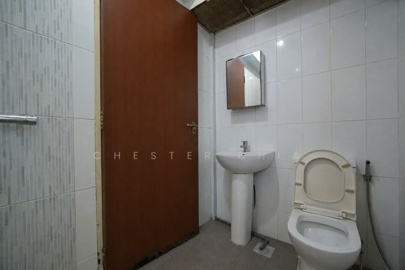 694C Woodlands Drive 62, 694C Woodlands Drive 62, 2 Bedrooms, 732 sqft, HDB Flat For Sale, by Chester Chia, 500217764 - Bathroom - PropertyGuru.com.sg