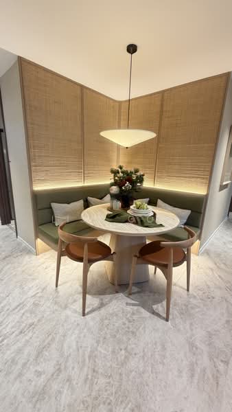 Dunearn House, 764 Dunearn Road, 3 Bedrooms, 947 sqft, Condominium For Sale, by Lisa Goh, 500217772 - Dining Room - PropertyGuru.com.sg