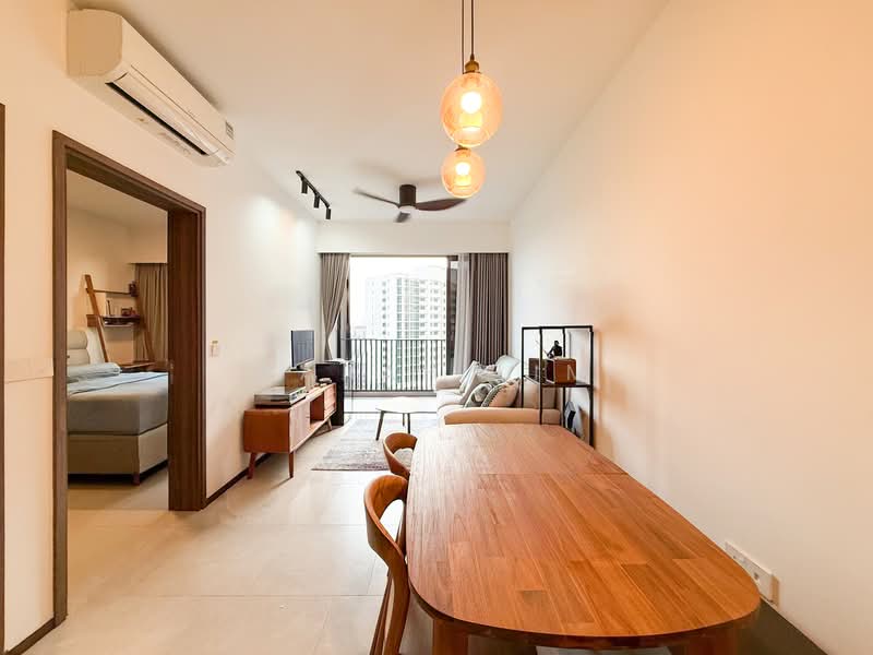 Lentor Modern, Lentor Central, 1 Bedroom, 527 sqft, Condominium For Sale, by Sarah Lim, 500217781 - Dining & Living Area - PropertyGuru.com.sg