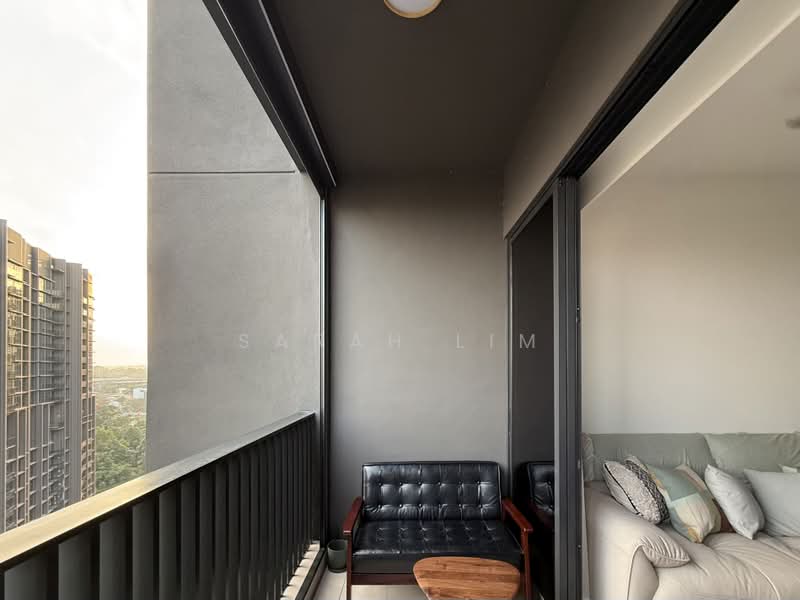 Lentor Modern, Lentor Central, 1 Bedroom, 527 sqft, Condominium For Sale, by Sarah Lim, 500217781 - Balcony with Ziptrack - PropertyGuru.com.sg