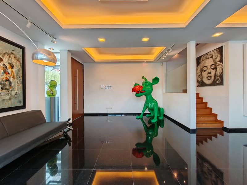 Jalan Joran in Seletar Hills Estate, Jalan Joran/ Seletar Hills Drive/ Seletar Hills Estate, 5 Bedrooms, 3,600 sqft, Corner Terrace For Sale, by Val Lin, 500217797 - PropertyGuru.com.sg