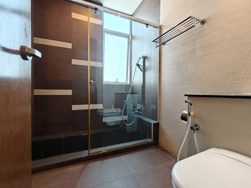 Jalan Joran in Seletar Hills Estate, Jalan Joran/ Seletar Hills Drive/ Seletar Hills Estate, 5 Bedrooms, 3,600 sqft, Corner Terrace For Sale, by Val Lin, 500217797 - Bathroom - PropertyGuru.com.sg