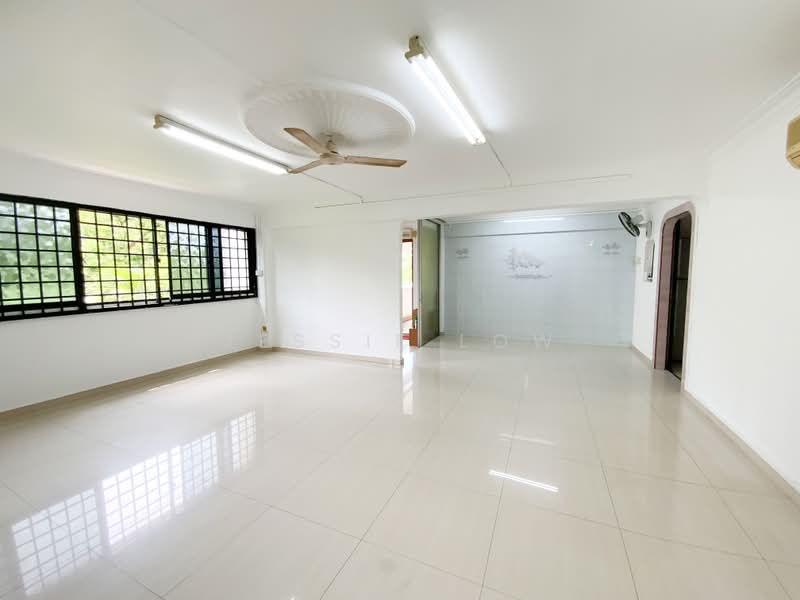 755 Yishun Street 72, 755 Yishun Street 72, 3 Bedrooms, 1,313 sqft, HDB Flat For Sale, by Jessie Low, 500217802 - Living Room - PropertyGuru.com.sg