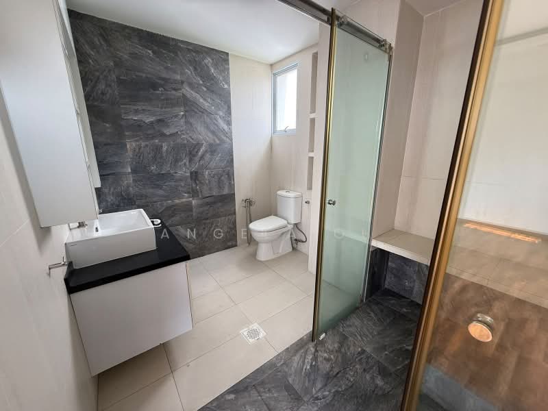 Thomson Grove, Yio Chu Kang Road, 4 Bedrooms, 2,896 sqft, Condominium For Rent, by Angela Oh, 500217809 - Bathroom - PropertyGuru.com.sg