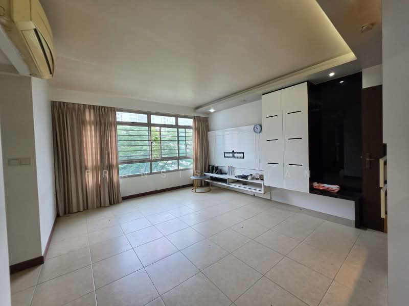305B Punggol Road, 305B Punggol Road, 3 Bedrooms, 990 sqft, HDB Flat For Sale, by Fransiska Tan, 500217812 - Living Room - PropertyGuru.com.sg