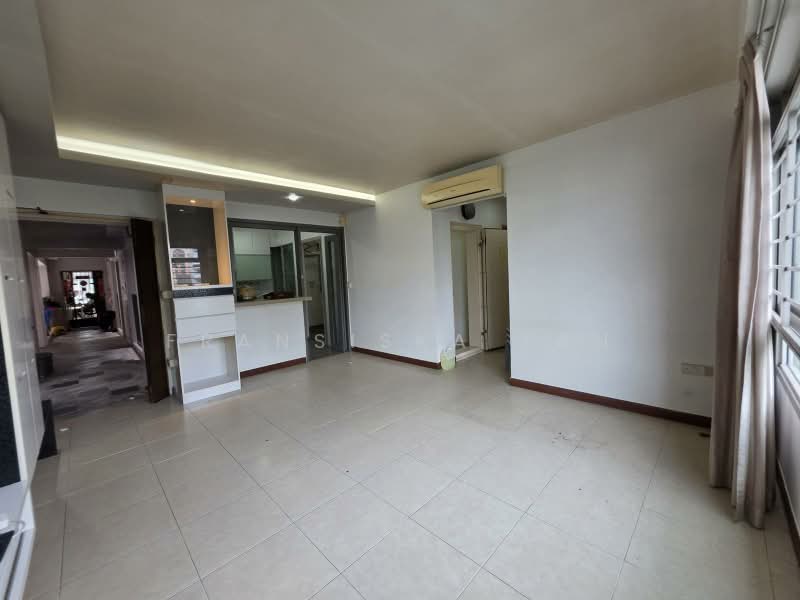 305B Punggol Road, 305B Punggol Road, 3 Bedrooms, 990 sqft, HDB Flat For Sale, by Fransiska Tan, 500217812 - Living Room - PropertyGuru.com.sg