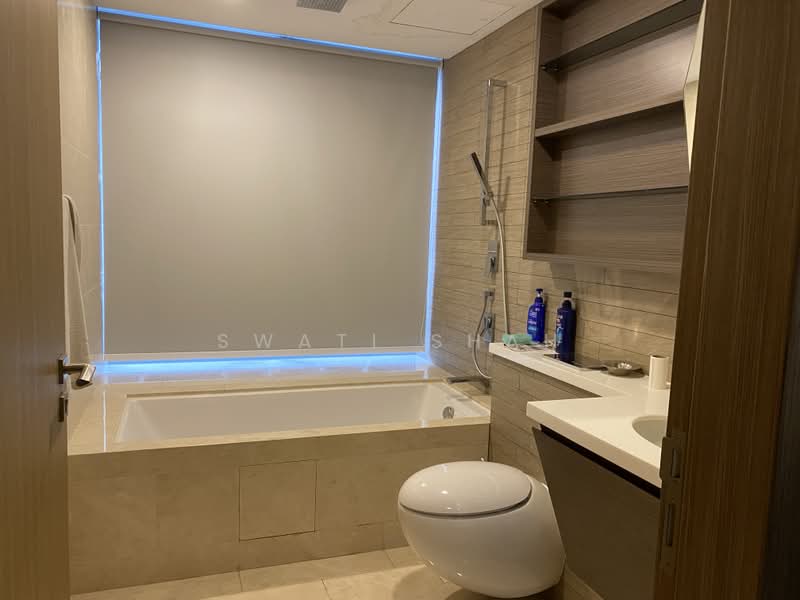 V on Shenton, 5 Shenton Way, 2 Bedrooms, 1,152 sqft, Condominium For Rent, by Swati Shah, 500217815 - Bathroom - PropertyGuru.com.sg