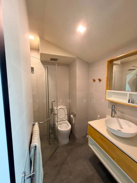 Loft @ Rangoon, 113 Rangoon Road, 2 Bedrooms, 861 sqft, Condominium For Sale, by Eileen Koh, 500217816 - Bathroom - PropertyGuru.com.sg