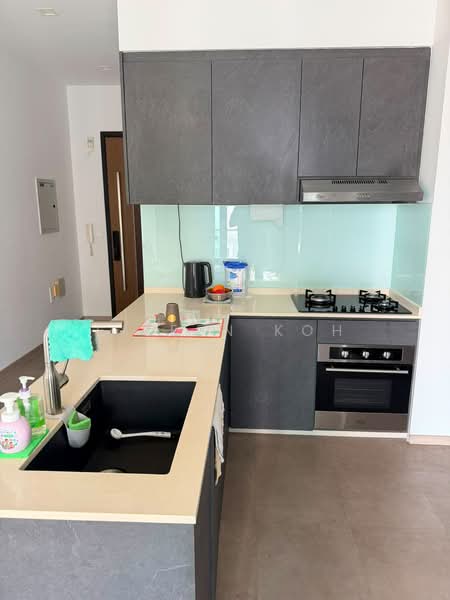 Loft @ Rangoon, 113 Rangoon Road, 2 Bedrooms, 861 sqft, Condominium For Sale, by Eileen Koh, 500217816 - Kitchen - PropertyGuru.com.sg