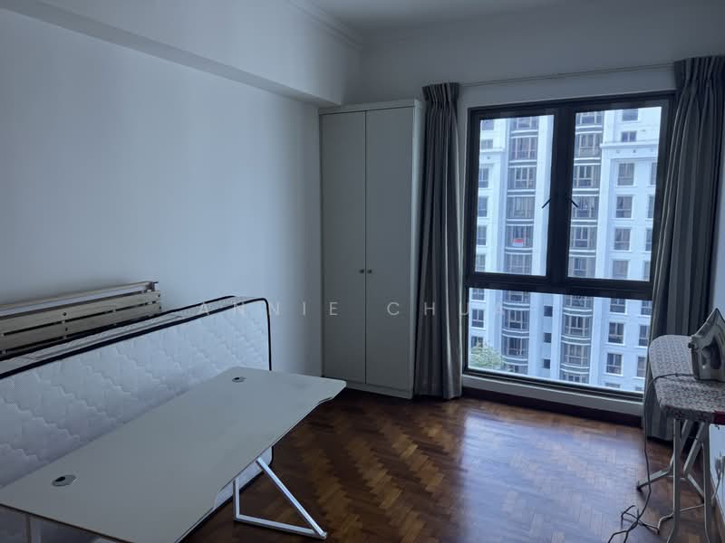 Parkview Apartments, 1 Bukit Batok Street 25, 4 Bedrooms, 1,119 sqft, Apartment For Sale, by Annie Chua, 500217817 - Bedroom - PropertyGuru.com.sg
