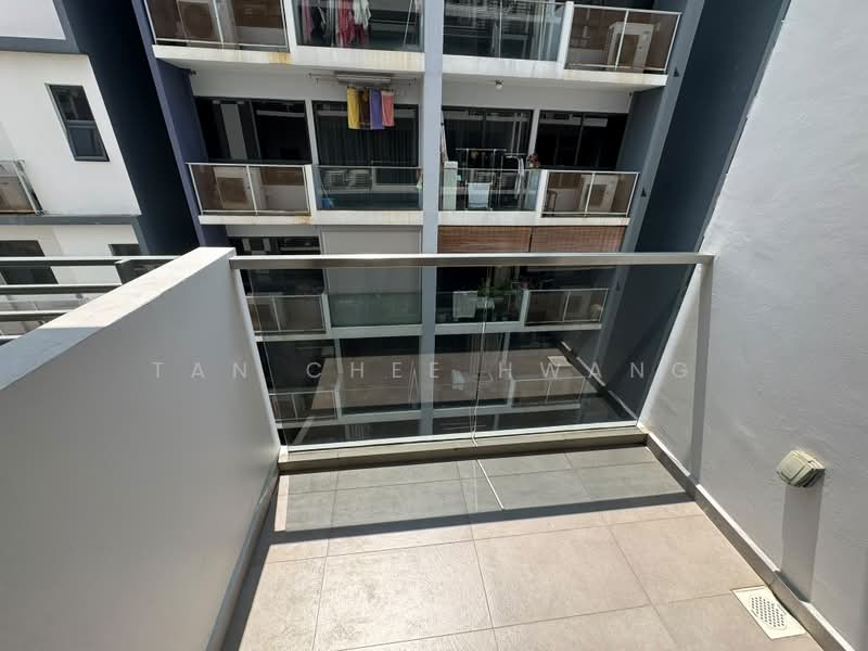 The Octet, 19 Lorong 24 Geylang, 1 Bedroom, 431 sqft, Apartment For Sale, by Tan Chee Hwang, 500217818 - Balcony - PropertyGuru.com.sg