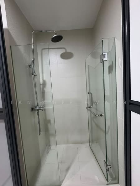 The Octet, 19 Lorong 24 Geylang, 1 Bedroom, 431 sqft, Apartment For Sale, by Tan Chee Hwang, 500217818 - Bathroom - PropertyGuru.com.sg