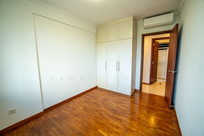 Rio Vista, 18 Upper Serangoon View, 4 Bedrooms, 1,378 sqft, Condominium For Sale, by Samuel Phua, 500217829 - Bedroom - PropertyGuru.com.sg