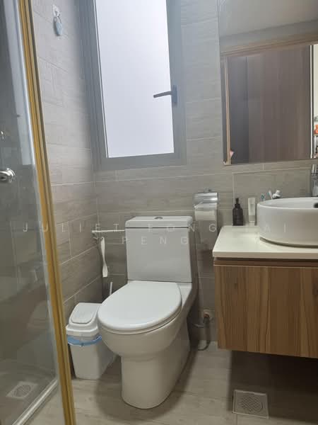 Sea Horizon, 17 Pasir Ris Rise, 5 Bedrooms, 1,507 sqft, Executive Condominium For Sale, by Juliet Fong Lai Peng, 500217832 - Bathroom - PropertyGuru.com.sg
