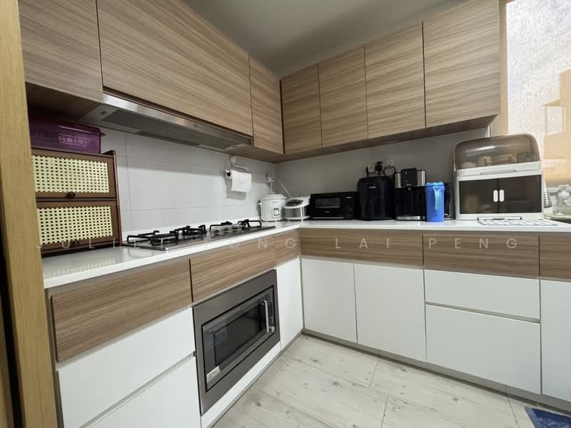 Sea Horizon, 17 Pasir Ris Rise, 5 Bedrooms, 1,507 sqft, Executive Condominium For Sale, by Juliet Fong Lai Peng, 500217832 - Kitchen - PropertyGuru.com.sg