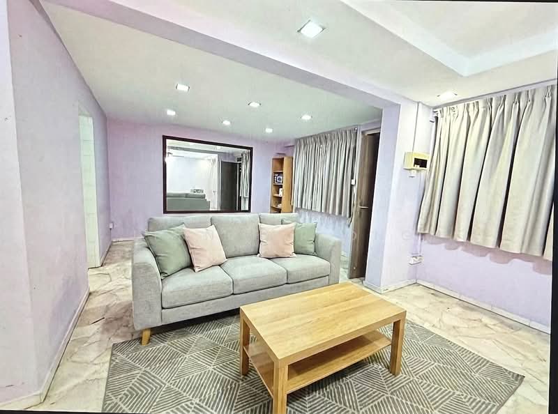 14 Toh Yi Drive, 14 Toh Yi Drive, 3 Bedrooms, 1,121 sqft, HDB Flat For Sale, by Jennifer Ong, 500217843 - Living Room - PropertyGuru.com.sg
