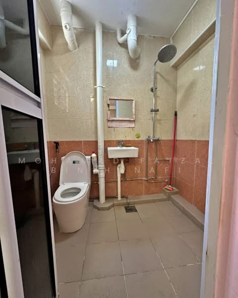 435 Bukit Panjang Ring Road, 435 Bukit Panjang Ring Road, 3 Bedrooms, 904 sqft, HDB Flat For Sale, by Mohamad Faizal Bin Hanafi, 500217848 - Bathroom - PropertyGuru.com.sg