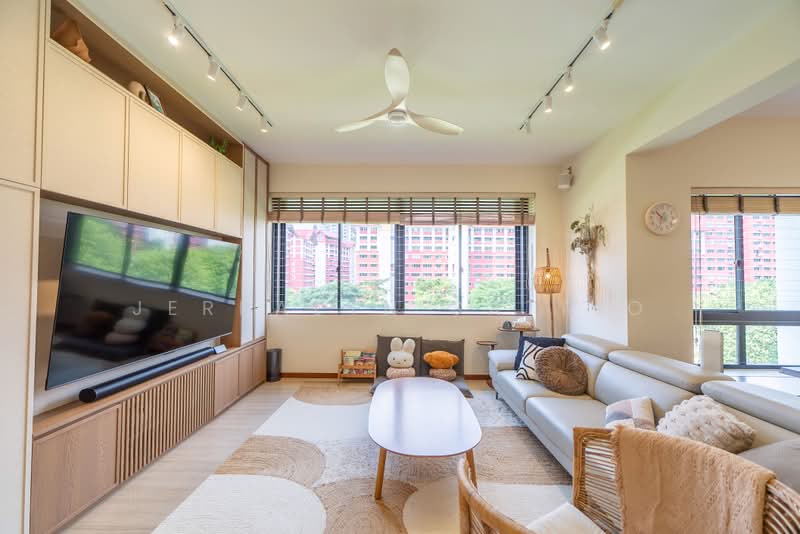 Country Esquire, 20 Lorong Puntong, 3 Bedrooms, 1,270 sqft, Condominium For Sale, by Jerralyn Satrio, 500217851 - Living Room - PropertyGuru.com.sg