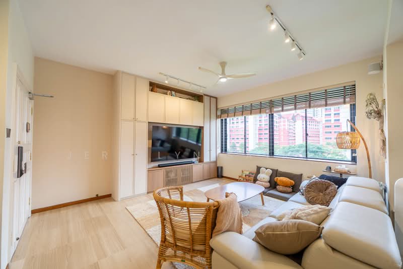 Country Esquire, 20 Lorong Puntong, 3 Bedrooms, 1,270 sqft, Condominium For Sale, by Jerralyn Satrio, 500217851 - Living Room - PropertyGuru.com.sg
