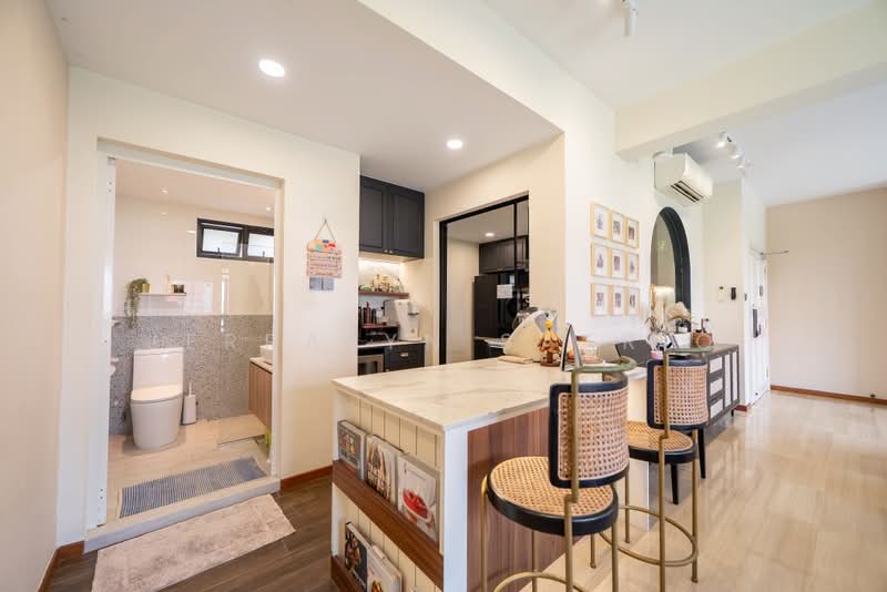 Country Esquire, 20 Lorong Puntong, 3 Bedrooms, 1,270 sqft, Condominium For Sale, by Jerralyn Satrio, 500217851 - Dry Kitchen - PropertyGuru.com.sg