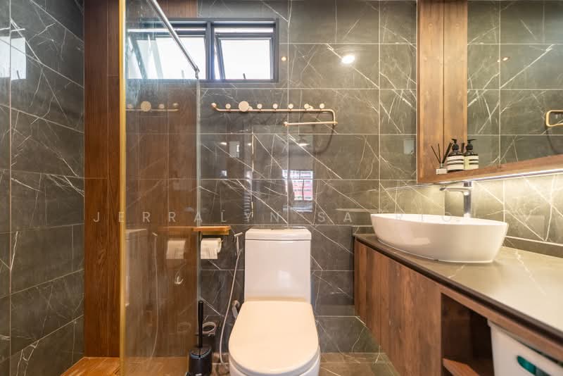Country Esquire, 20 Lorong Puntong, 3 Bedrooms, 1,270 sqft, Condominium For Sale, by Jerralyn Satrio, 500217851 - Bathroom - PropertyGuru.com.sg