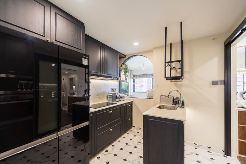 Country Esquire, 20 Lorong Puntong, 3 Bedrooms, 1,270 sqft, Condominium For Sale, by Jerralyn Satrio, 500217851 - Kitchen - PropertyGuru.com.sg