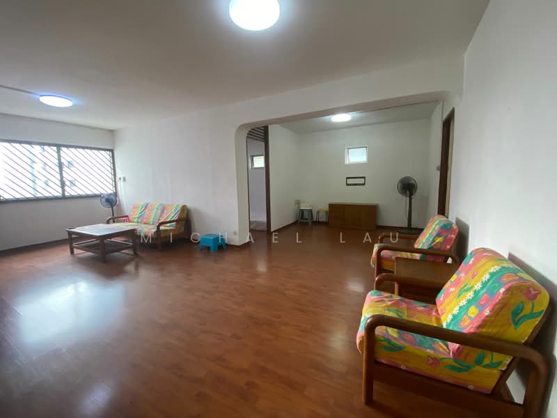 140 Serangoon North Avenue 2, 140 Serangoon North Avenue 2, 3 Bedrooms, 1,313 sqft, HDB Flat For Sale, by Michael Lau, 500217858 - Living Room - PropertyGuru.com.sg