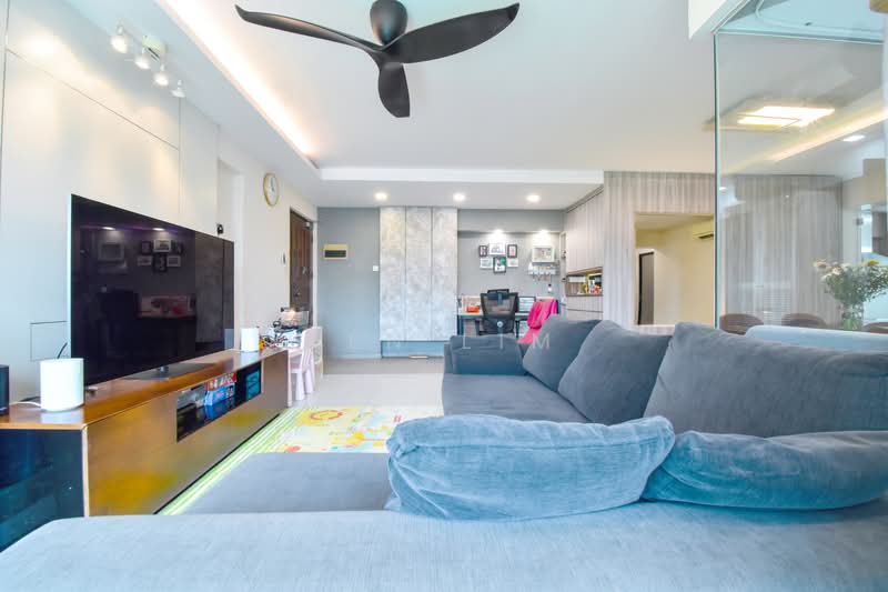 126D Edgedale Plains, 126D Edgedale Plains, 3 Bedrooms, 1,184 sqft, HDB Flat For Sale, by Zen Lim, 500217867 - Living Room - PropertyGuru.com.sg