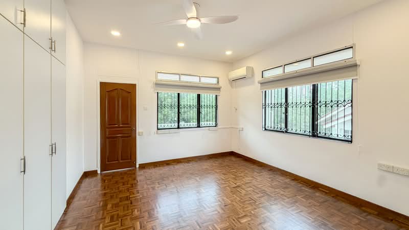 Grove Drive, GROVE DRIVE, 4 Bedrooms, 3,700 sqft, Semi-Detached House For Rent, by CJ Nah, 500217869 - Master Bedroom 1 - PropertyGuru.com.sg