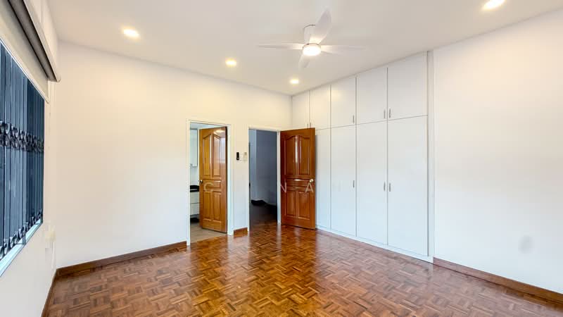 Grove Drive, GROVE DRIVE, 4 Bedrooms, 3,700 sqft, Semi-Detached House For Rent, by CJ Nah, 500217869 - Master Bedroom 2 - PropertyGuru.com.sg
