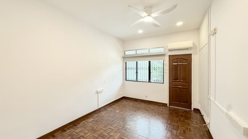 Grove Drive, GROVE DRIVE, 4 Bedrooms, 3,700 sqft, Semi-Detached House For Rent, by CJ Nah, 500217869 - Bedroom 2 - PropertyGuru.com.sg