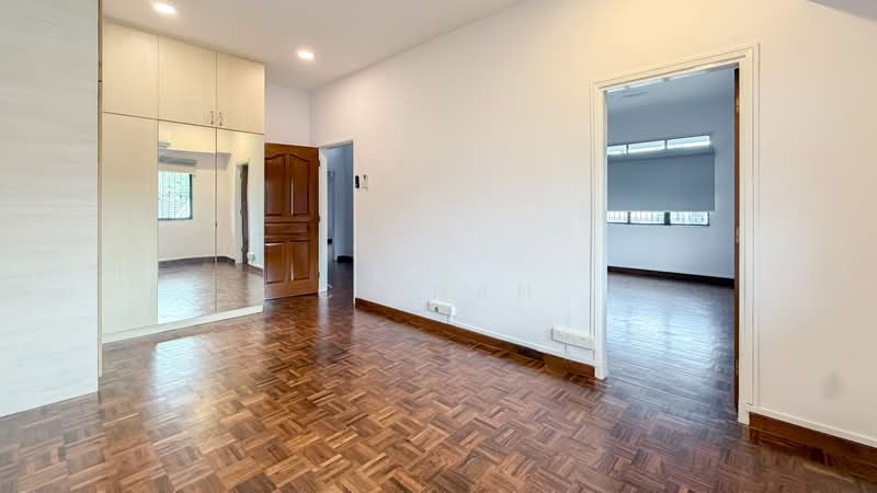 Grove Drive, GROVE DRIVE, 4 Bedrooms, 3,700 sqft, Semi-Detached House For Rent, by CJ Nah, 500217869 - Bedroom 4 - PropertyGuru.com.sg