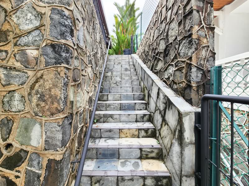 Grove Drive, GROVE DRIVE, 4 Bedrooms, 3,700 sqft, Semi-Detached House For Rent, by CJ Nah, 500217869 - Exterior - PropertyGuru.com.sg