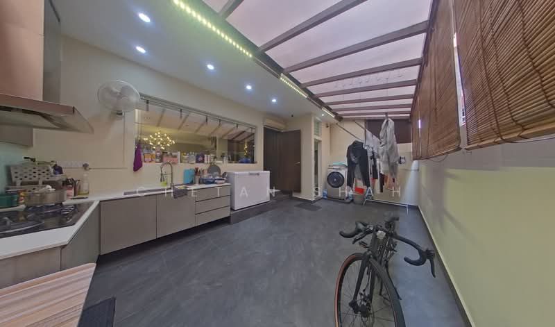 Near Kembangan MRT, Lorong marzuki, 4 Bedrooms, 3,600 sqft, Terraced House For Rent, by Chetan Shah, 500217871 - Kitchen - PropertyGuru.com.sg