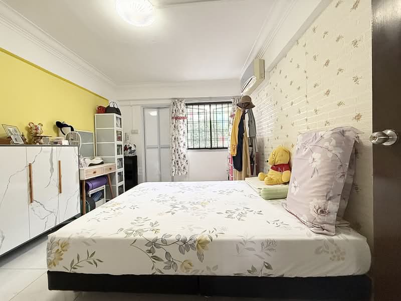 717 Yishun Street 71, 717 Yishun Street 71, 3 Bedrooms, 958 sqft, HDB Flat For Sale, by Eleanor Lin, 500217881 - Bedroom - PropertyGuru.com.sg