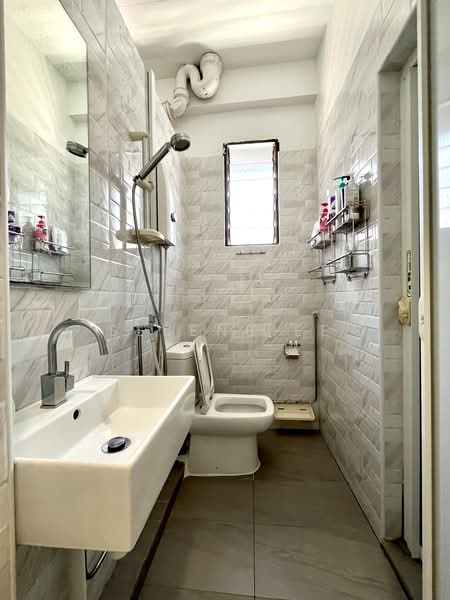 349 Telok Kurau Road, Telok Kurau Road, Room Rental, 150 sqft, Walk-up Apartment For Rent, by Serene Ee, 500217885 - Bathroom - PropertyGuru.com.sg