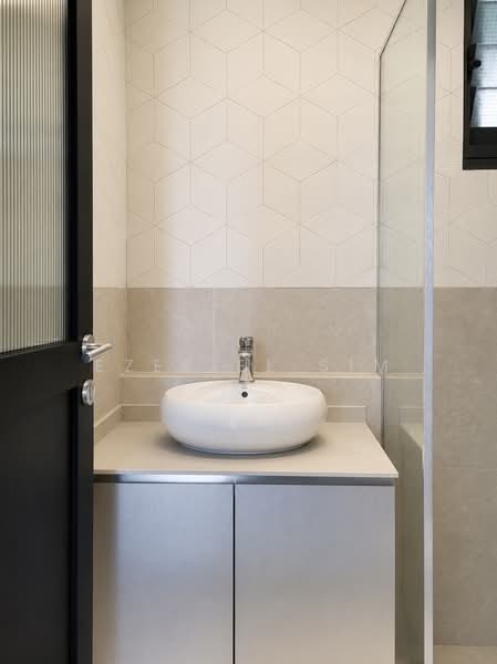 96 Dawson Road, 96 Dawson Road, 2 Bedrooms, 678 sqft, HDB Flat For Sale, by Ezekiel Sim, 500217886 - Bathroom - PropertyGuru.com.sg