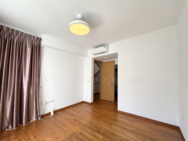 Este Villa, Nim Road, 4 Bedrooms, 3,360 sqft, Cluster House For Rent, by Frances Teo 张佩玲, 500217891 - Master Bedroom - PropertyGuru.com.sg