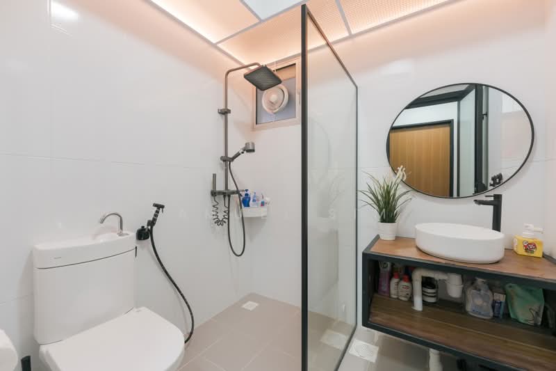 222B Bedok North Drive, 222B Bedok North Drive, 3 Bedrooms, 990 sqft, HDB Flat For Sale, by Samuel Sim, 500217904 - Bathroom - PropertyGuru.com.sg