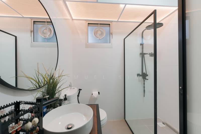 222B Bedok North Drive, 222B Bedok North Drive, 3 Bedrooms, 990 sqft, HDB Flat For Sale, by Samuel Sim, 500217904 - Bathroom - PropertyGuru.com.sg