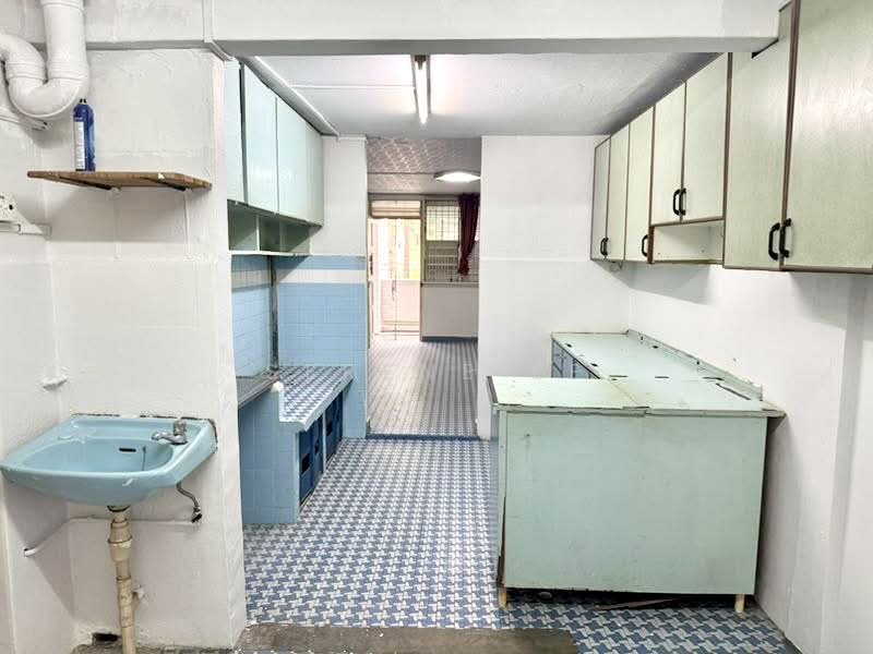 2 Lorong 7 Toa Payoh, 2 Lorong 7 Toa Payoh, 2 Bedrooms, 721 sqft, HDB Flat For Sale, by Serene Ee, 500217905 - Kitchen - PropertyGuru.com.sg