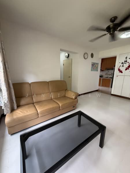547D Segar Road, 547D Segar Road, 2 Bedrooms, 721 sqft, HDB Flat For Sale, by Janet Chew, 500217906 - Living Room - PropertyGuru.com.sg