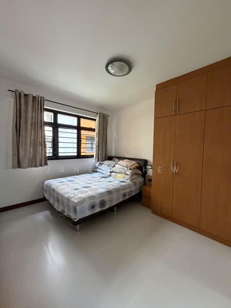 547D Segar Road, 547D Segar Road, 2 Bedrooms, 721 sqft, HDB Flat For Sale, by Janet Chew, 500217906 - Bedroom - PropertyGuru.com.sg