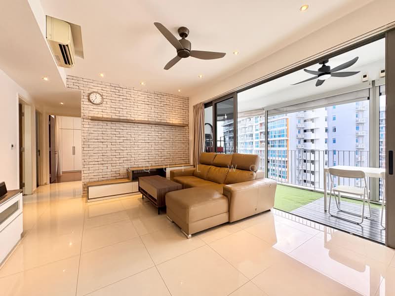 Arc at Tampines, 5 Tampines Avenue 8, 4 Bedrooms, 1,173 sqft, Executive Condominium For Sale, by Jonquil Woon, 500217921 - Living Room - PropertyGuru.com.sg