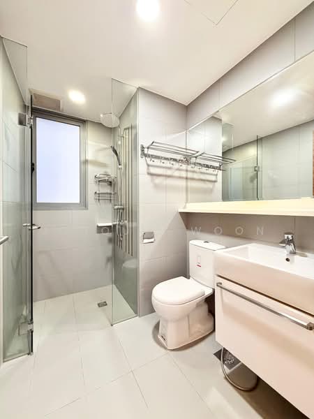 Arc at Tampines, 5 Tampines Avenue 8, 4 Bedrooms, 1,173 sqft, Executive Condominium For Sale, by Jonquil Woon, 500217921 - Bathroom - PropertyGuru.com.sg